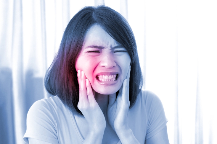how to handle toothaches at midnight